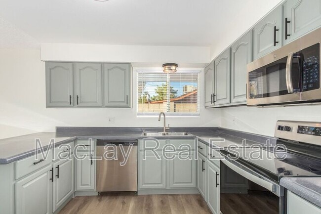 Building Photo - 4902 W Joyce Cir