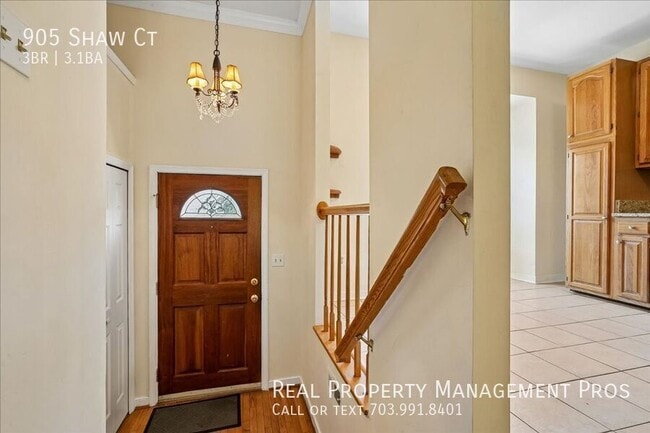 Building Photo - 905 Shaw Ct