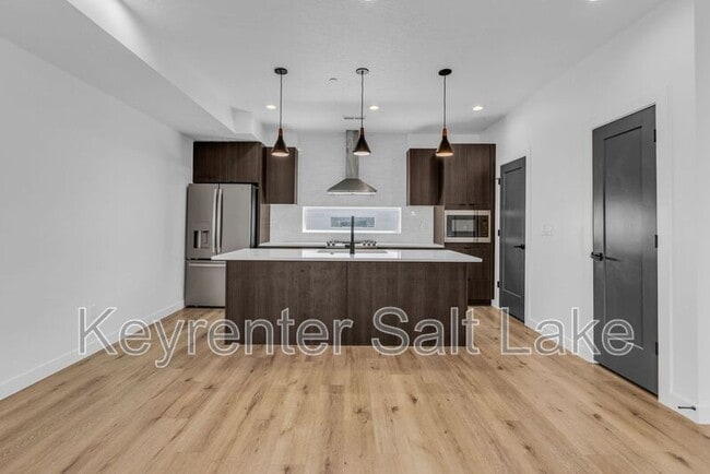 Building Photo - 230 W 1300 S St