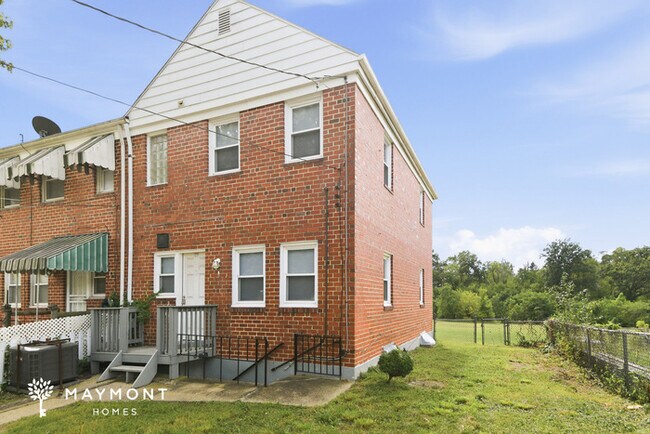 Building Photo - Spacious 4-Bedroom Baltimore Home