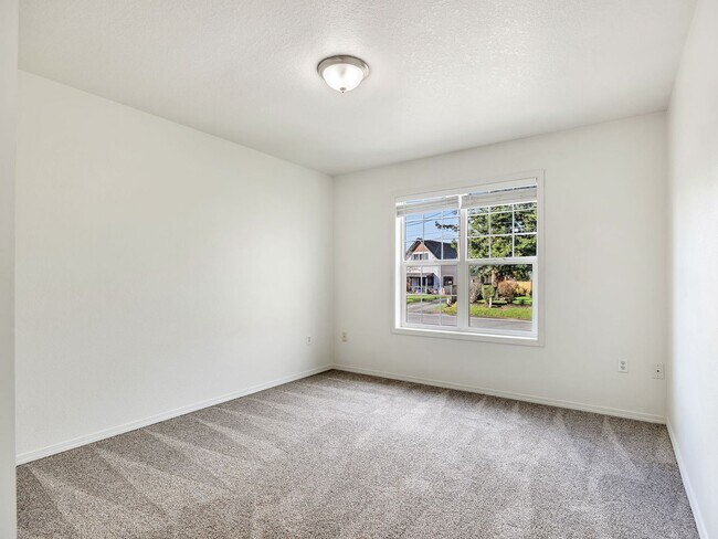 Building Photo - 1536 S Main Ave