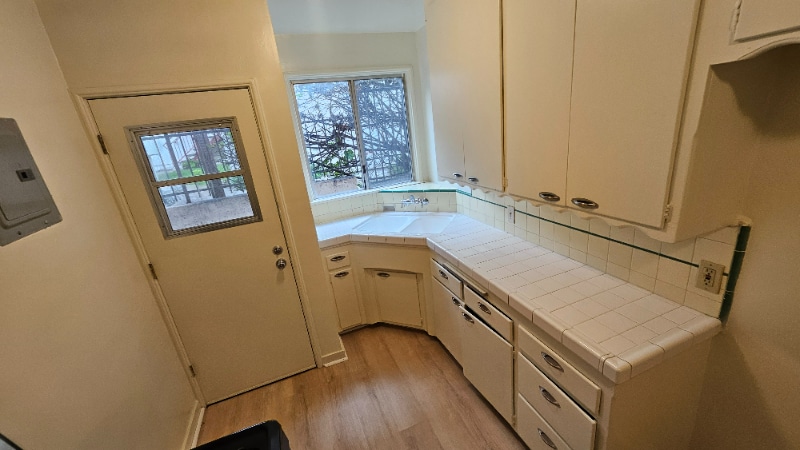 Building Photo - 1629 N Hobart Blvd