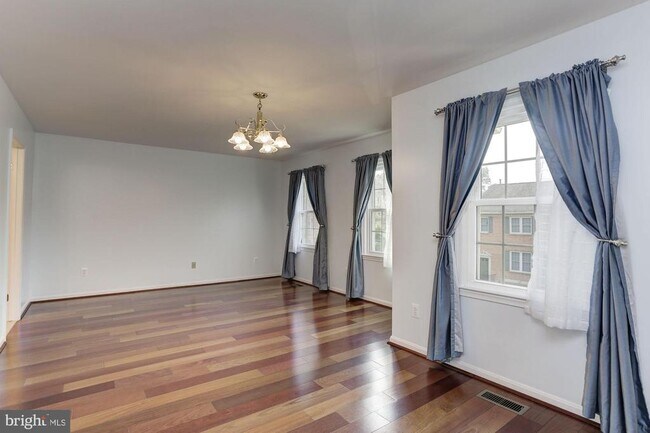 Building Photo - 7133 Swansong Wy