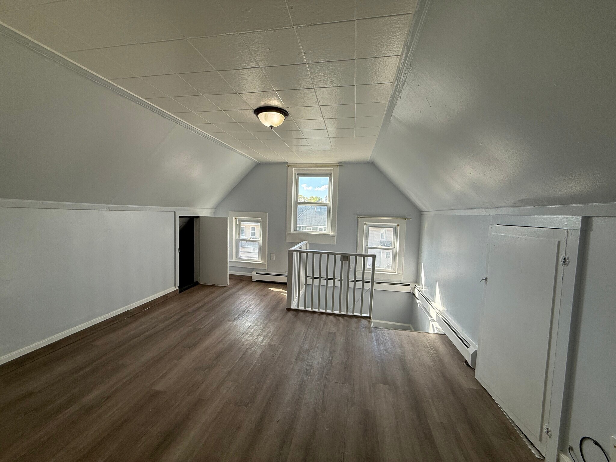 Building Photo - 397 Clifton Ave