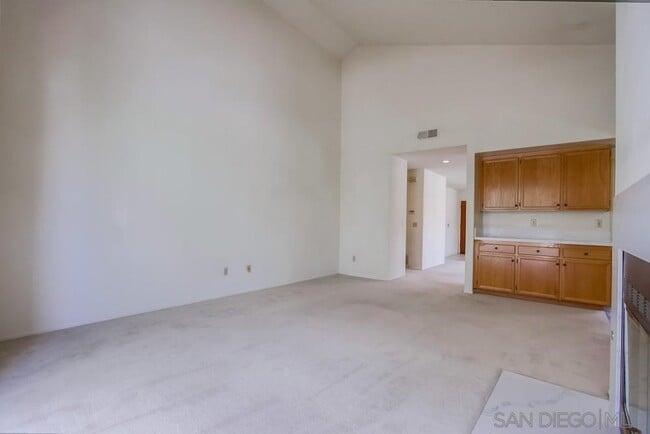 Building Photo - 11742 Avenida Sivrita