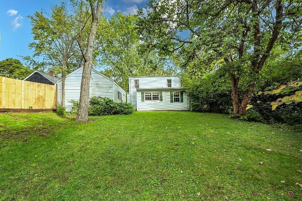 Backyard - 1305 Collegewood St