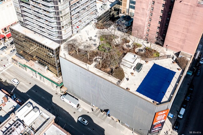 Building Photo - 10 E Ontario St