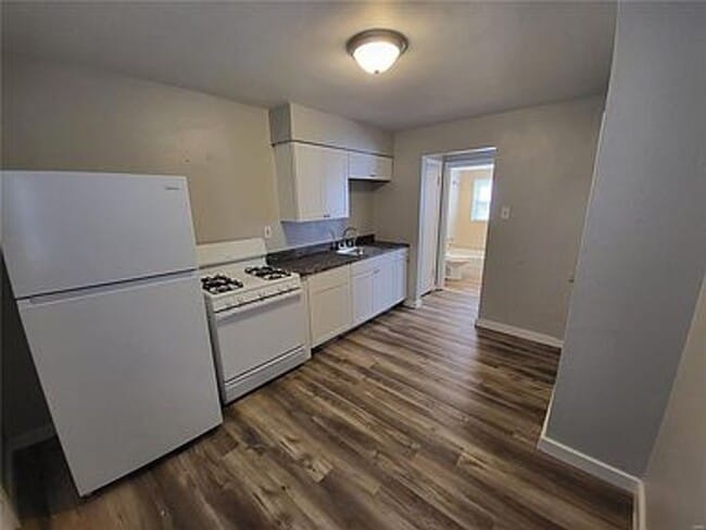 Building Photo - What a Gem!