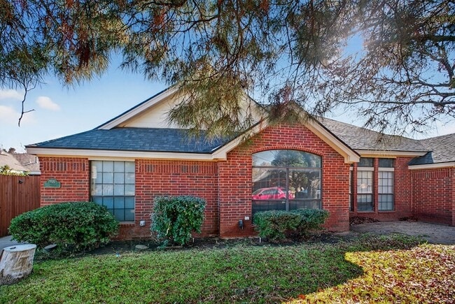 Building Photo - 1709 Castleford Rd