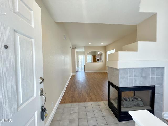 Building Photo - 425 Calle Mirasol