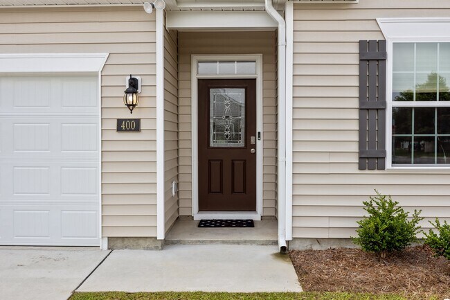 Building Photo - 400 Louisia Mae Way