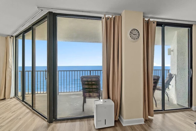 Building Photo - 17155 FL-30