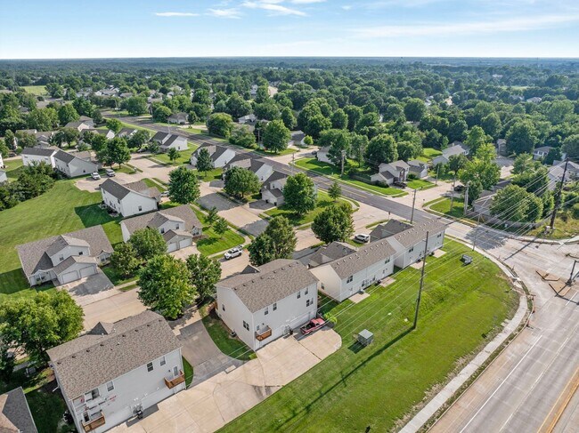 Building Photo - 2409-2411 Northampton Dr.