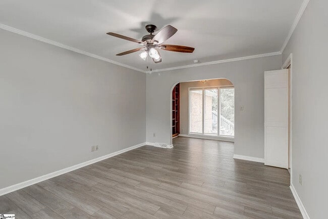 Building Photo - 9 Hillington Pl