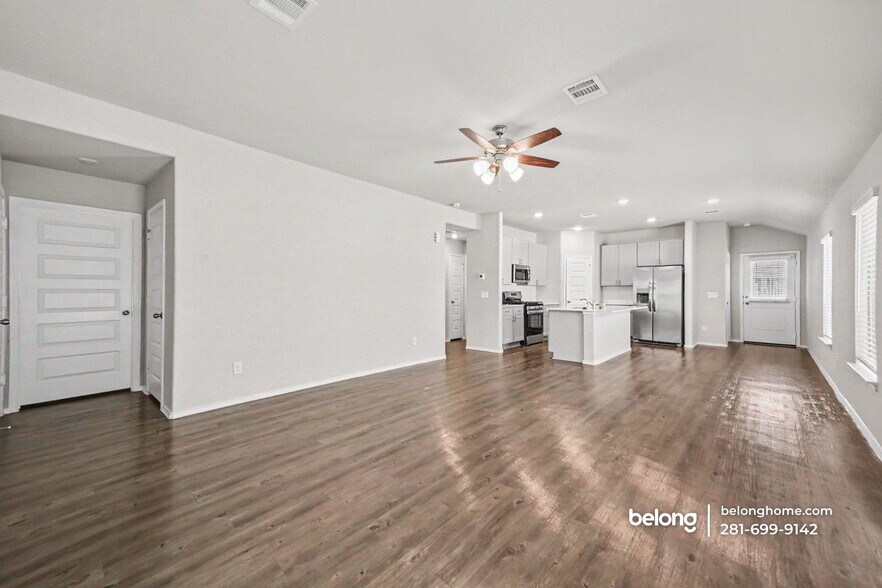 Building Photo - 260 Gallant Front Trl