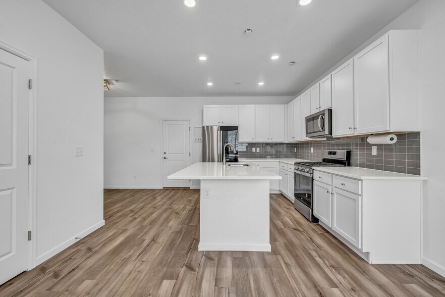 Building Photo - 18152 Caffey Dr