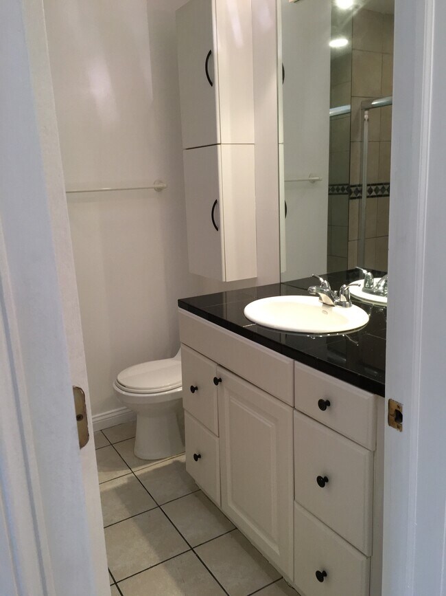 Building Photo - 146 Sussex St