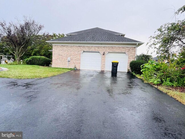 Building Photo - 159 Honora Dr