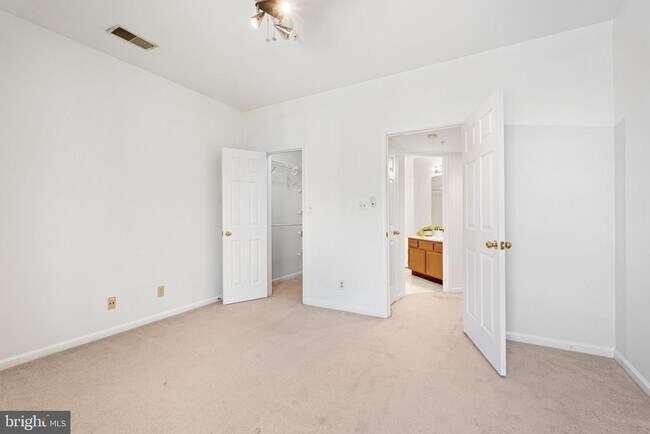 Building Photo - 46628 Drysdale Terrace