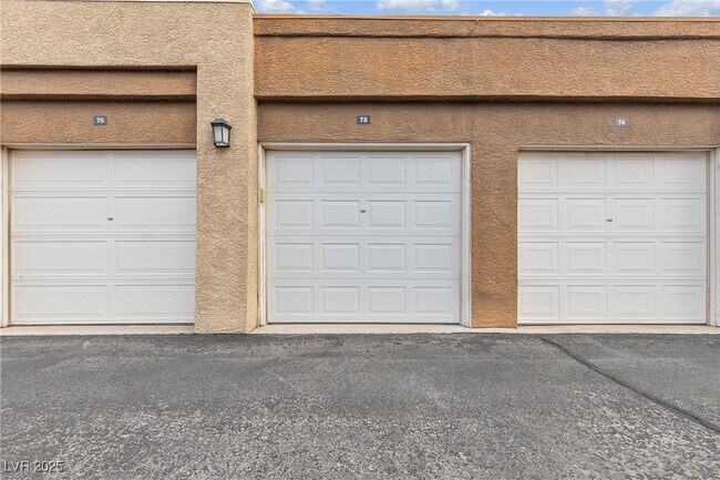 Building Photo - 2900 Sunridge Heights Pkwy