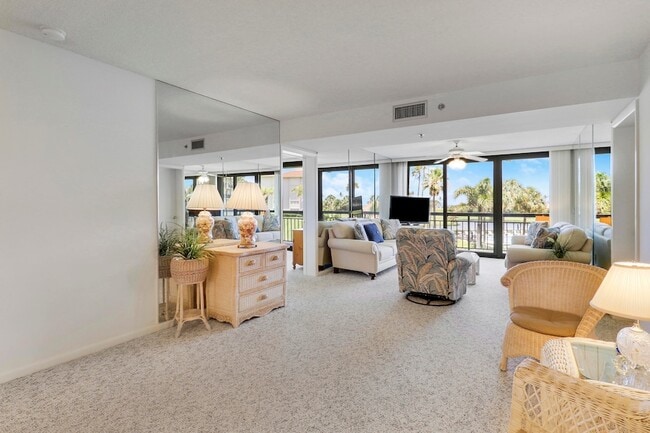 Building Photo - 401 S Seas Dr