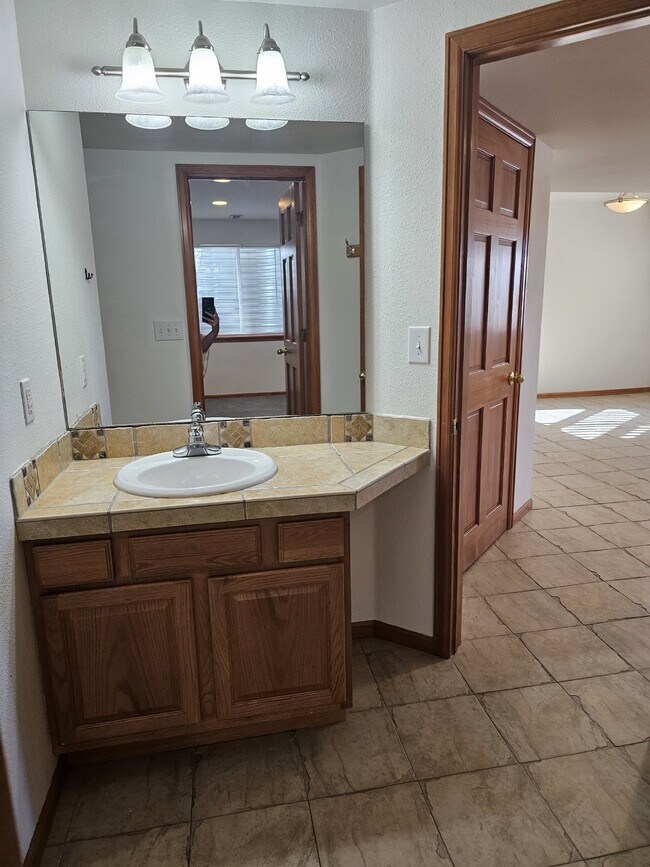 Building Photo - "Discover Spacious Comfort: 5-Bed, 4-Bath Retreat in Superior, CO – 3,439 Sq. Ft. of Elegant Livi...