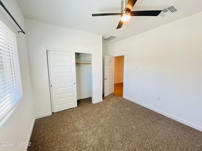 Building Photo - 12815 E Russo Dr