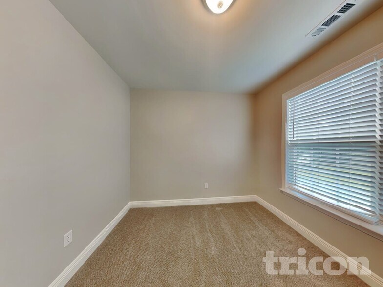 Building Photo - 461 Kimball Loop