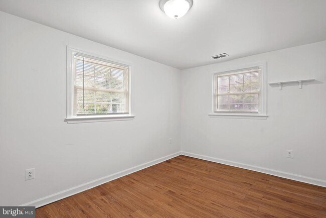 Building Photo - 7515 Pleasant Way