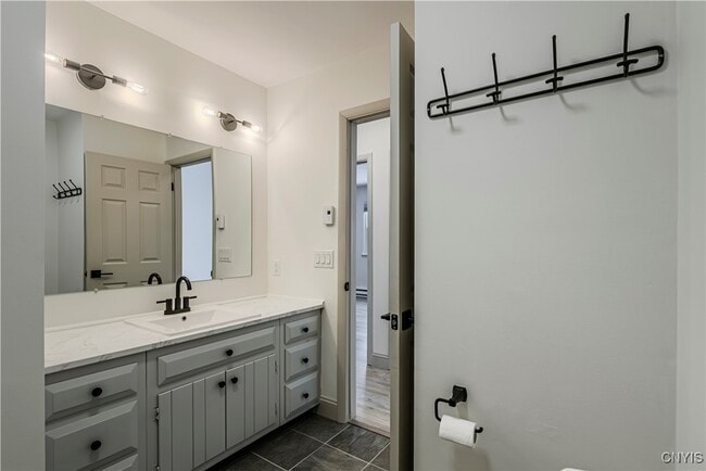 Building Photo - 57 Beechwood Rd