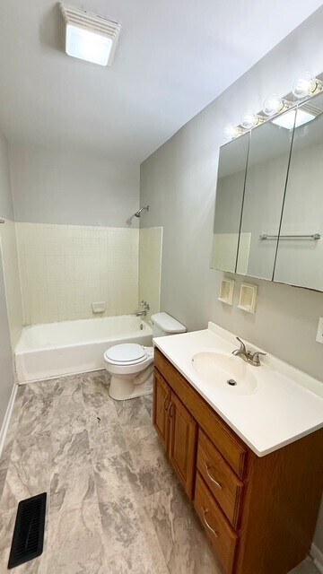 Building Photo - 3608 Luewan Dr