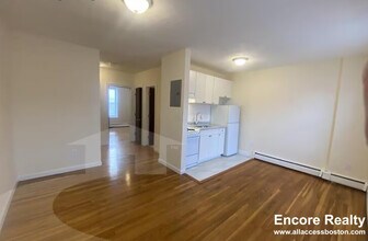 Building Photo - 176 N Beacon St