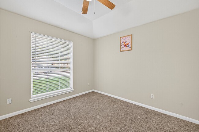 Building Photo - 22207 Falconwood Ln
