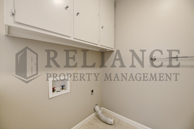 Building Photo - 9711 W Birch Ln