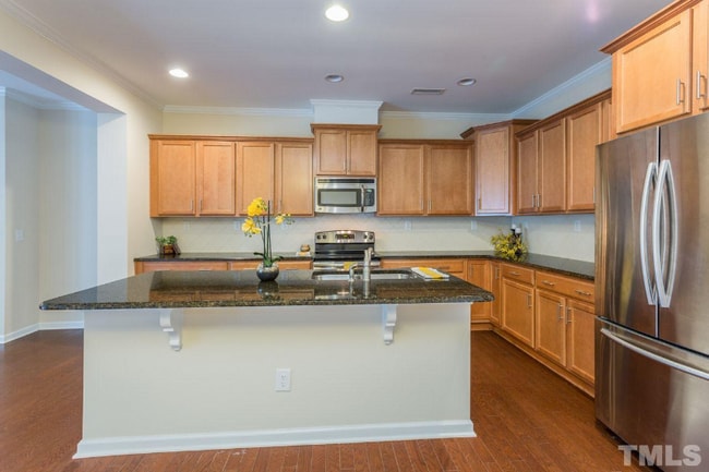 Building Photo - 4106 Vallonia Dr