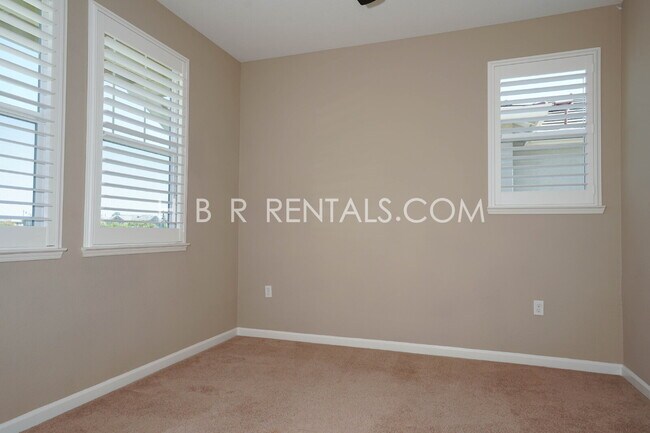 Building Photo - River Islands Living: Modern 4-Bedroom Hom...