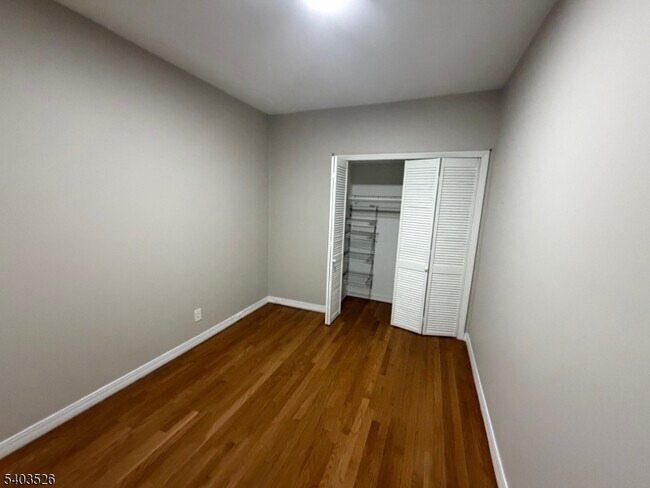 Building Photo - 139 40th St