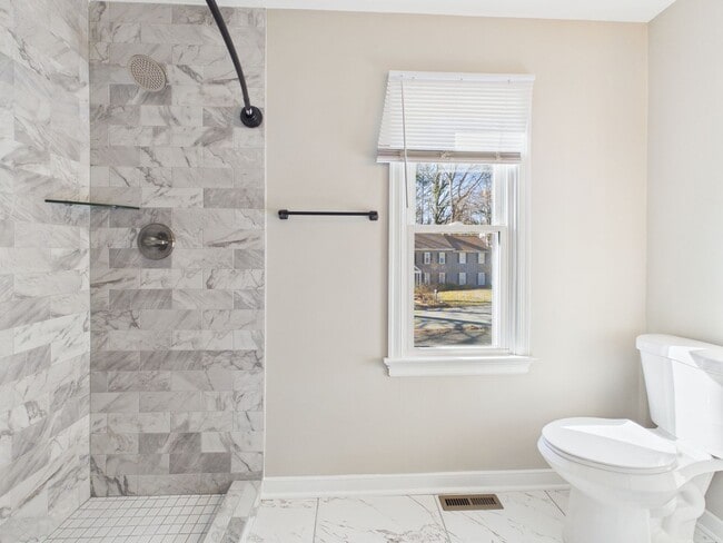 Building Photo - 12024 Lockett Ridge Ave