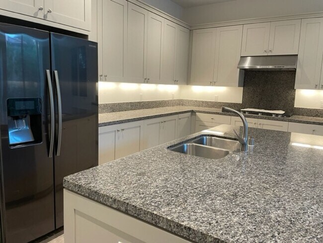 Building Photo - Newer home In Los Olivos