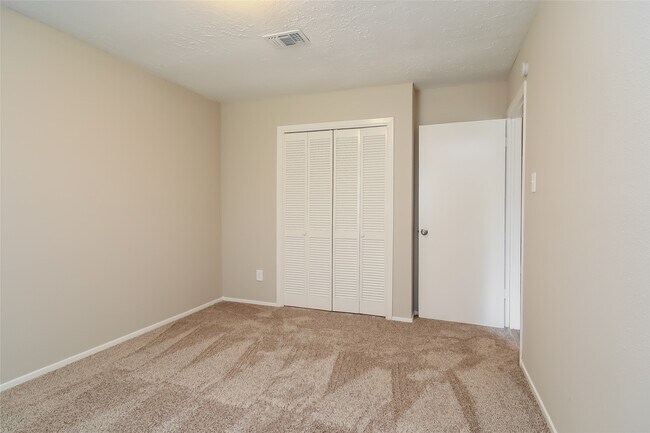 Building Photo - 10307 Rancho Bernardo Ln