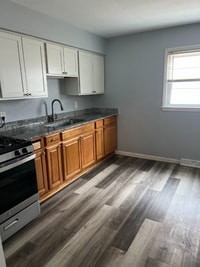 Building Photo - 6046 N 61st St