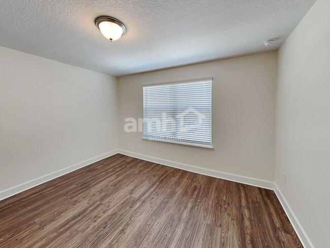 Building Photo - 4607 Reisswood Lp