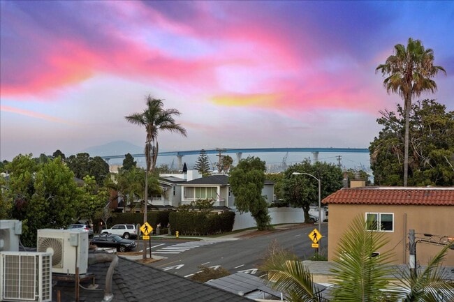 Building Photo - 411 Orange Ave