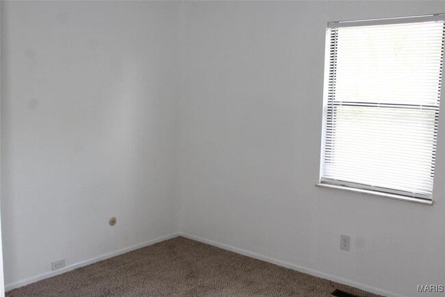 Building Photo - 2946 Mayer Dr