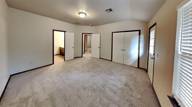 Building Photo - 1720 W Palm Pl