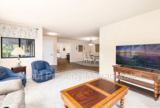 Building Photo - 1028 Capra Way