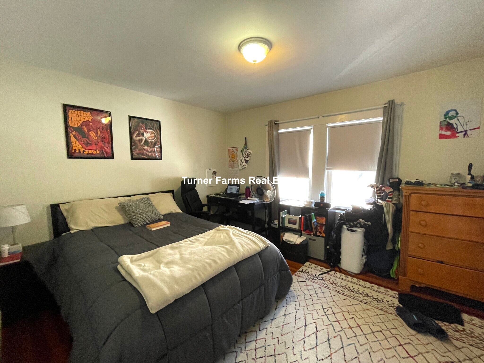 Building Photo - 10 Evergreen Ave