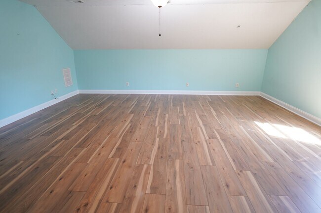 Building Photo - Available Soon!