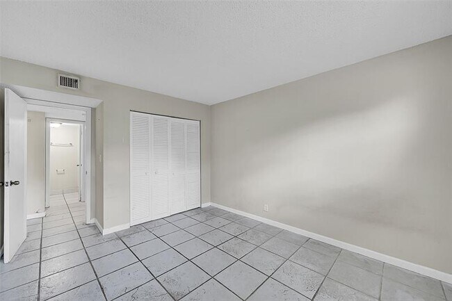 Building Photo - 11607 NW 29th St