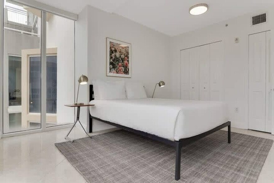 Building Photo - 225 179th Dr